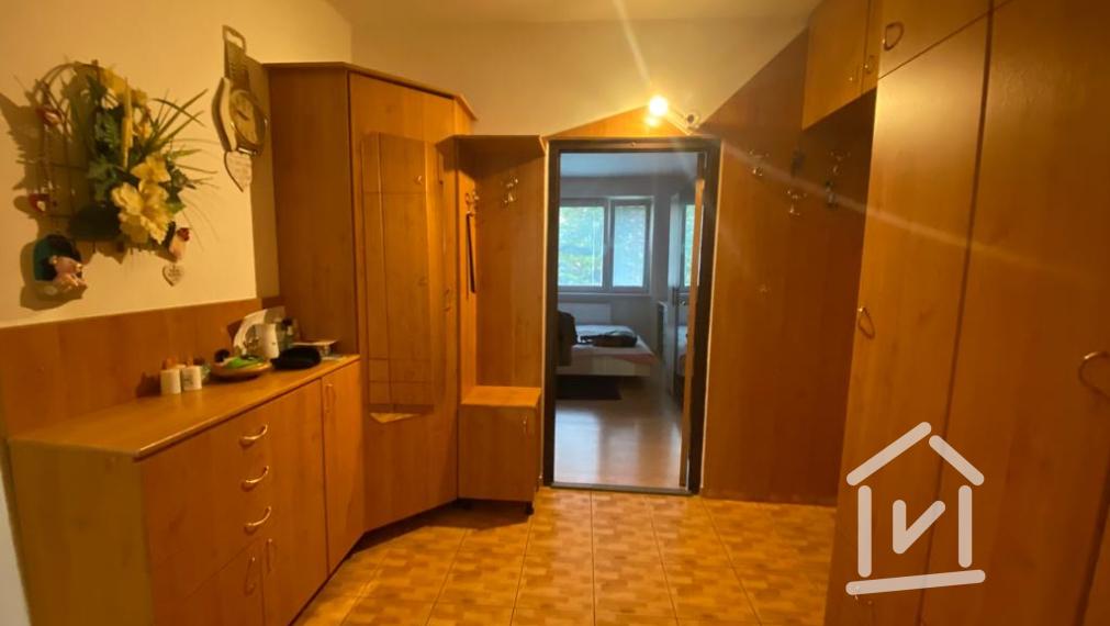 Predané: Priestranný 3-izbový byt, Necpaly, Prievidza