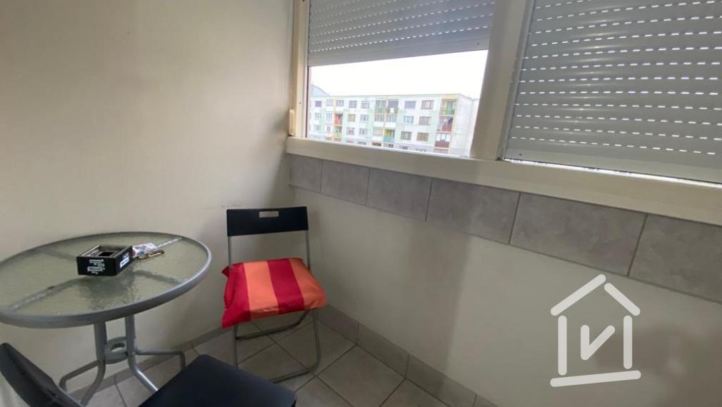 Predané: Priestranný 3-izbový byt, Necpaly, Prievidza