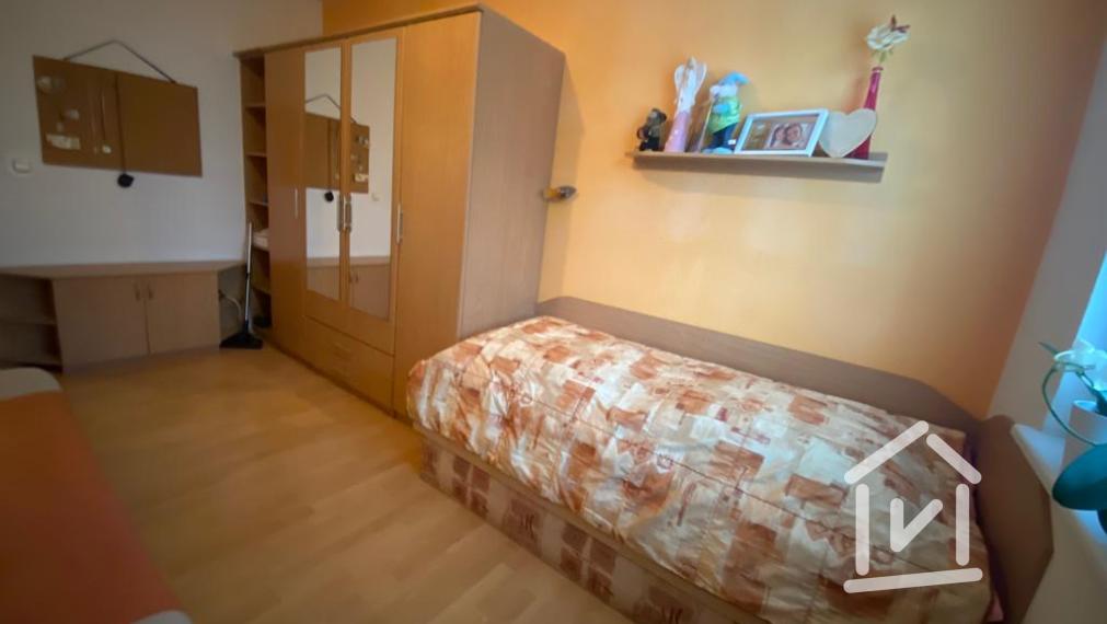 Predané: Priestranný 3-izbový byt, Necpaly, Prievidza