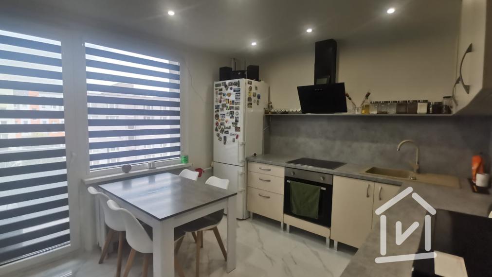 PREDANÉ - Moderný zrekonštruovaný 3-izbový byt, Handlová, 76 m2