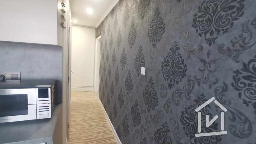 PREDANÉ - Moderný zrekonštruovaný 3-izbový byt, Handlová, 76 m2