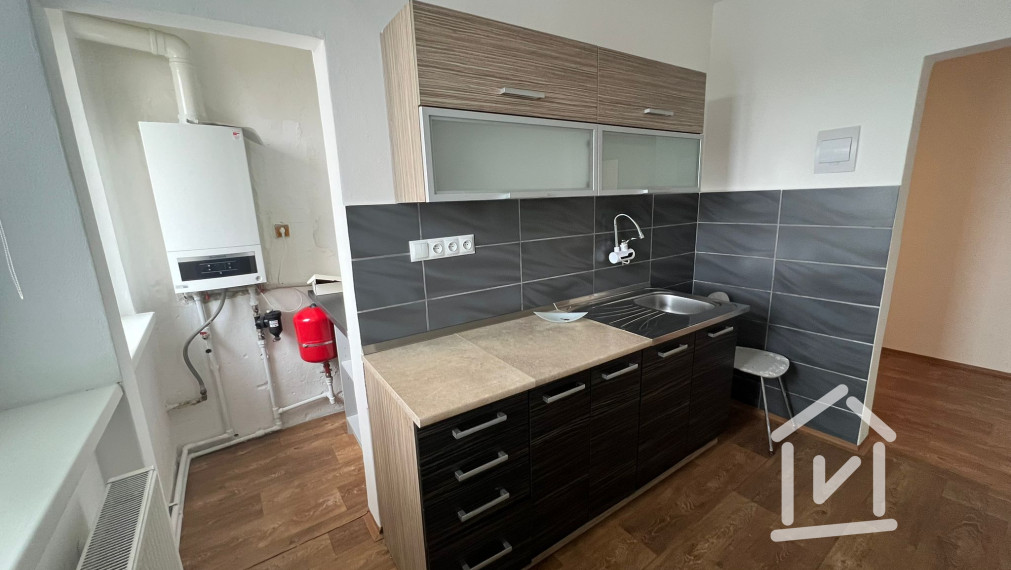 Čiastočne prerobený 4-izbový byt Sebedražie