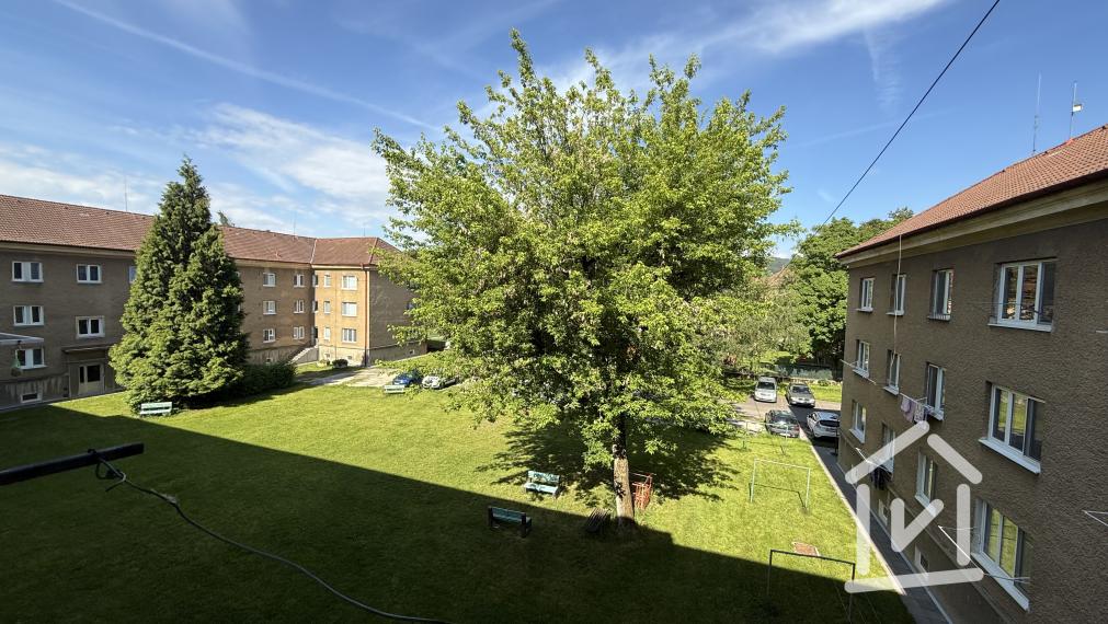 PREDANÉ: 2 - izbový byt v lukratívnej lokalite na Starom sídlisku v Prievidzi