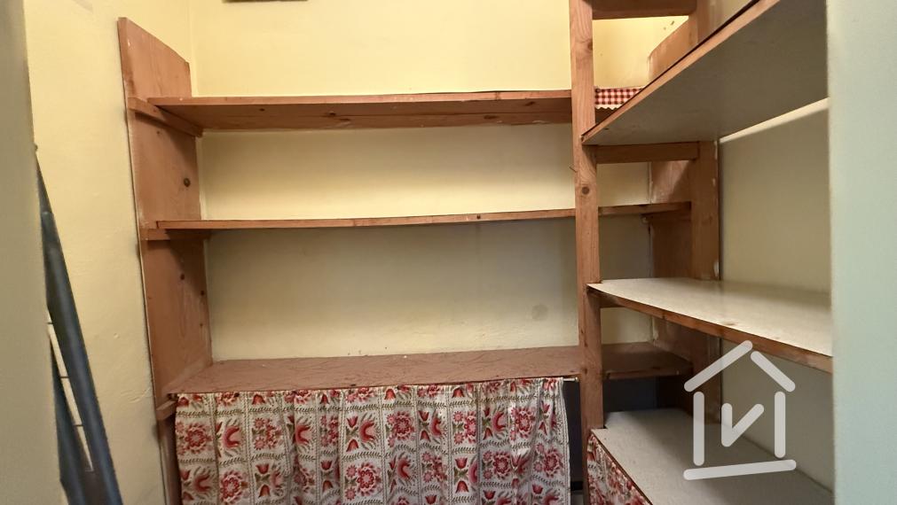 PREDANÉ: 2 - izbový byt v lukratívnej lokalite na Starom sídlisku v Prievidzi