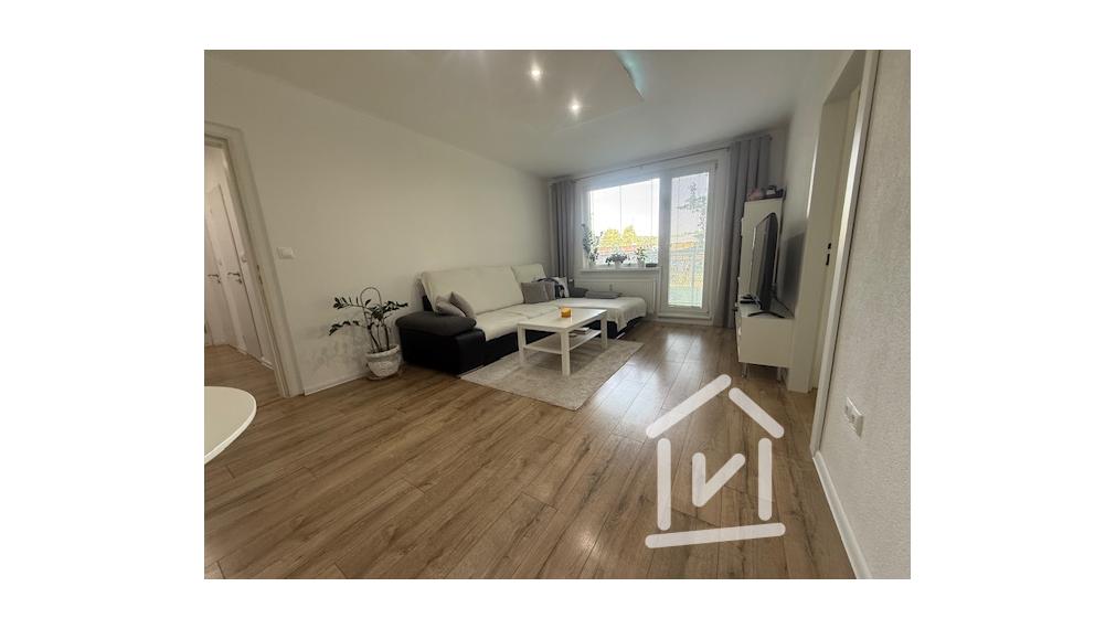 PRENAJATÝ - Krásny 3-izbový zariadený byt na prenájom, sídlisko Žabník / Prievidza