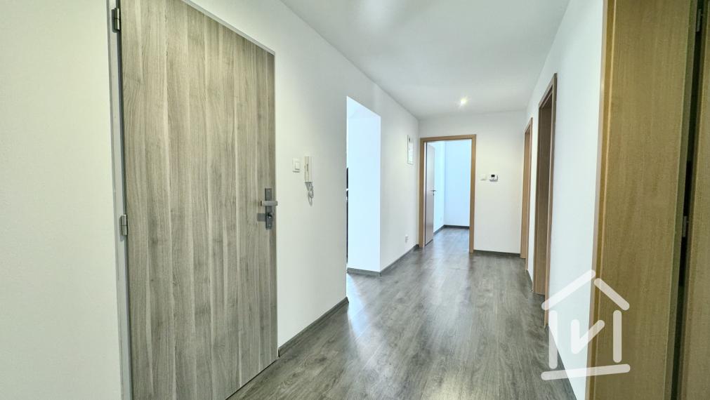 Predaj 4 izbový byt s veľkorysou terasou, obec Prašice