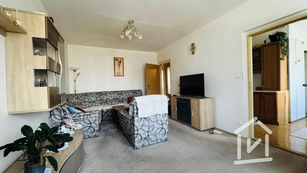 REZERVOVANÉ_ Výnimočný 2,5 izbový byt v pôvodnom stave Prievidza, Nábr. Sv. Cyrila