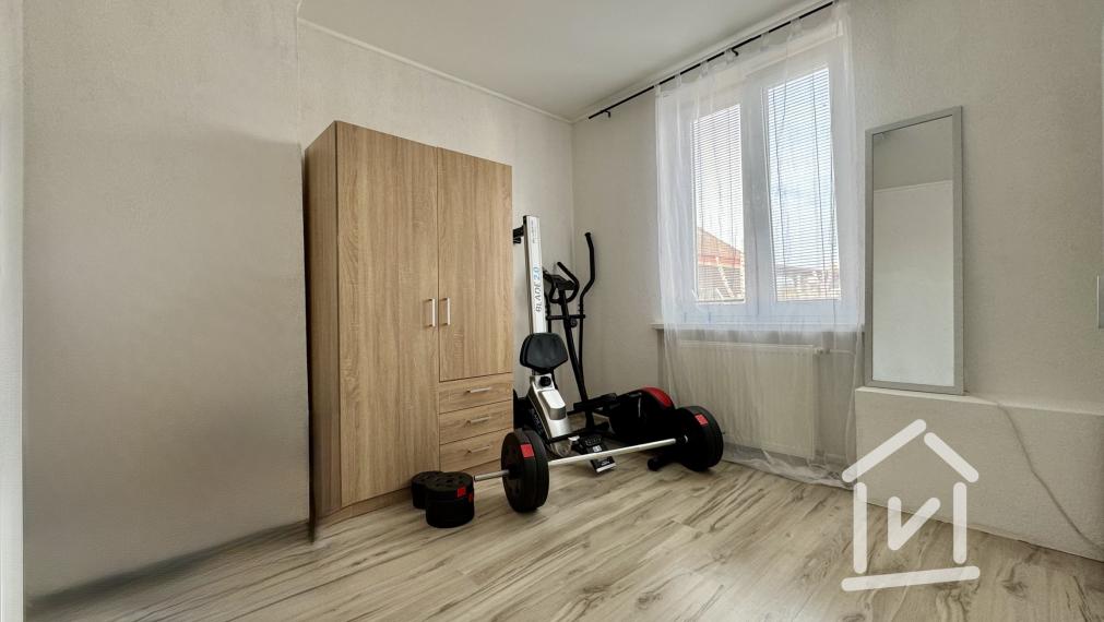 4 izbový rodinný dom s garážou v centre mesta, Partizánske