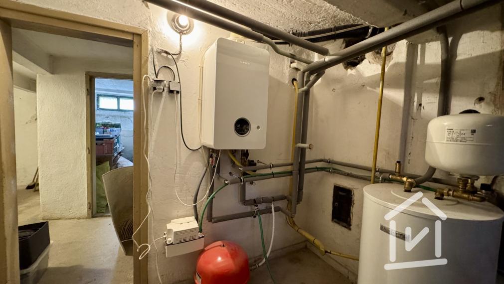 4 izbový rodinný dom s garážou v centre mesta, Partizánske