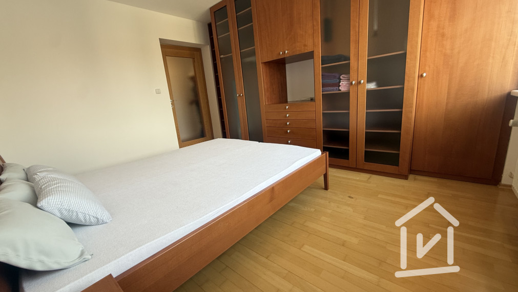 Prenájom 2-izbový zariadený byt Staré sídlisko, ul. Krajná, Prievidza