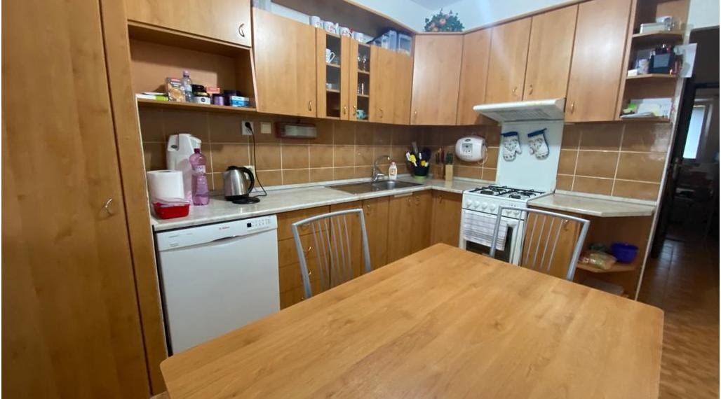 Predané: Priestranný 3-izbový byt, Necpaly, Prievidza