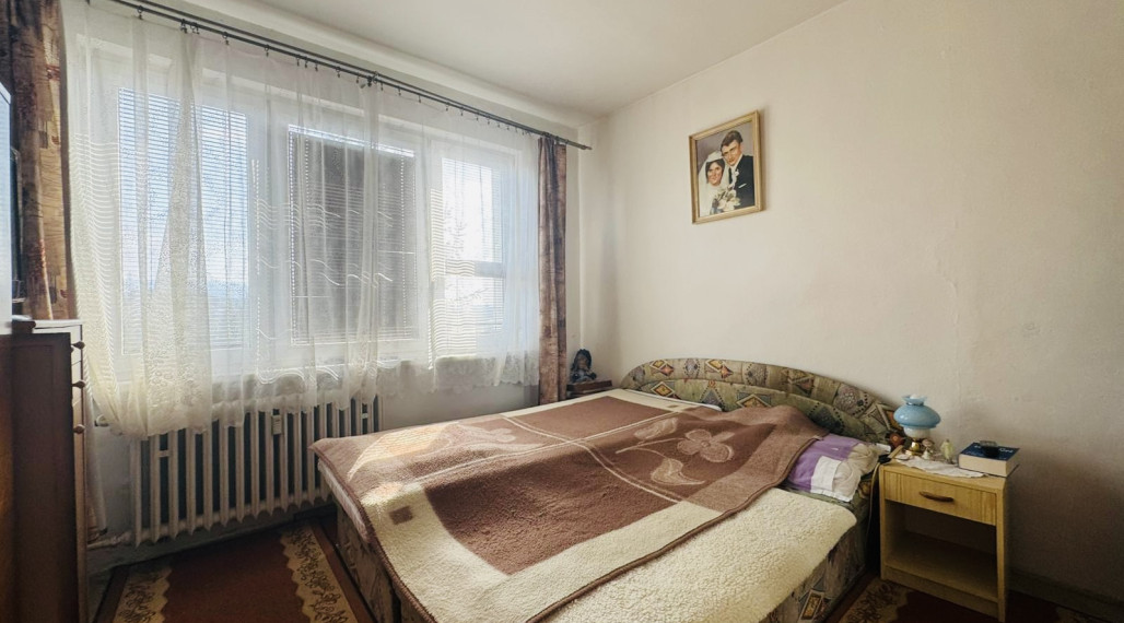 REZERVOVANÉ_ Výnimočný 2,5 izbový byt v pôvodnom stave Prievidza, Nábr. Sv. Cyrila