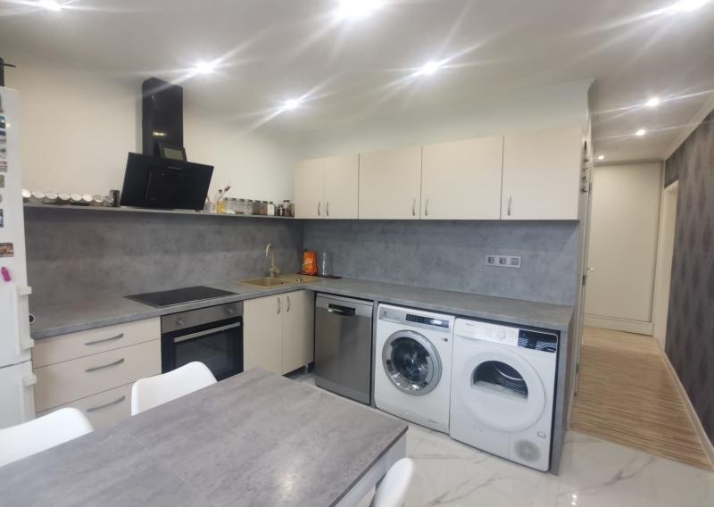 PREDANÉ - Moderný zrekonštruovaný 3-izbový byt, Handlová, 76 m2